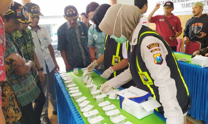 Tes Urine, Puluhan Perangkat Desa di Jombang Tak Hadir Tes Urine, Puluhan Perangkat Desa di Jombang Tak Hadir
