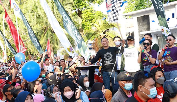 Lewat Jalan Sehat, Masyarakat Diajak Bangkit Bareng untuk Kota Kediri Lebih Baik