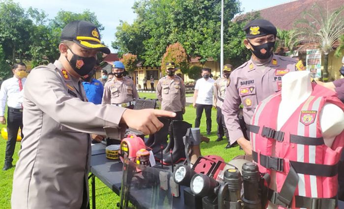 ​Antisipasi Pengambilan Paksa Jenazah Covid-19, Polres Jombang Siagakan Anggota di Rumah Sakit