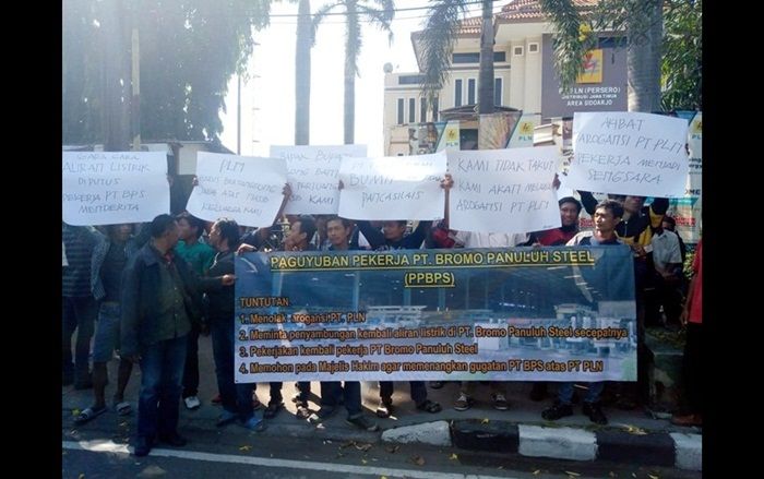 8 Bulan Tak Dialiri Listrik, Ratusan Karyawan PT BPS Lurug PT PLN Sidoarjo 8 Bulan Tak Dialiri Listrik, Ratusan Karyawan PT BPS Lurug PT PLN Sidoarjo