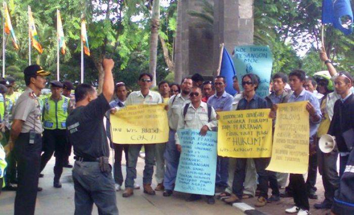 Lagi, Buruh PT Artawa Demo Kantor Pemkab Gresik Lagi, Buruh PT Artawa Demo Kantor Pemkab Gresik