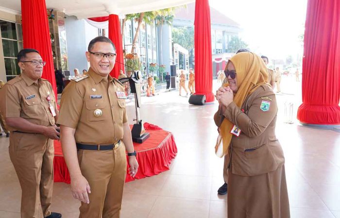 Tebak Kuis HUT ke-23, Pj Wali Kota Batu Hadiahkan Umroh kepada Seorang ASN Tebak Kuis HUT ke-23, Pj Wali Kota Batu Hadiahkan Umroh kepada Seorang ASN