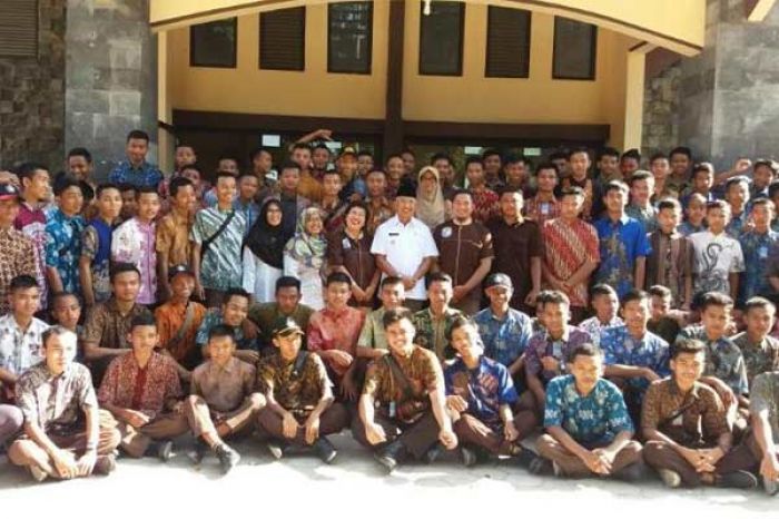 Wabup Berangkatkan Pramuka Wirakarya Kampung Kelir Wabup Berangkatkan Pramuka Wirakarya Kampung Kelir