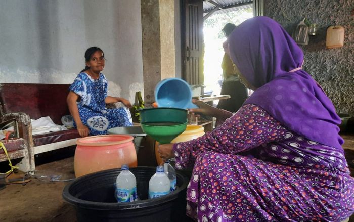 Legen, Minuman Legendaris Asli Tuban Laris Manis Saat Ramadhan, Penjual Habiskan 500 Liter Sehari Legen, Minuman Legendaris Asli Tuban Laris Manis Saat Ramadhan, Penjual Habiskan 500 Liter Sehari