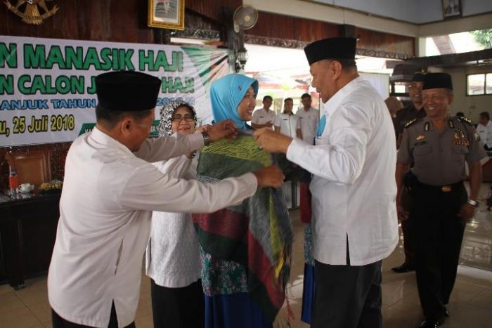 765 JCH Nganjuk Ikuti Bimbingan Manasik 765 JCH Nganjuk Ikuti Bimbingan Manasik