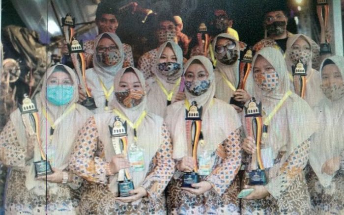 Kafilah Jatim Masuk Tiga Besar MTQ Nasional, Gubernur Khofifah Bersyukur Kafilah Jatim Masuk Tiga Besar MTQ Nasional, Gubernur Khofifah Bersyukur