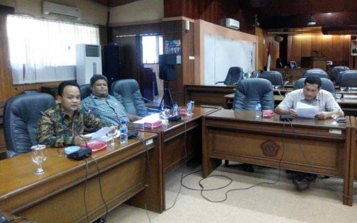 Evaluasi Triwulan Pertama Tahun 2016, Dewan Sidoarjo Minta SKPD Genjot Kinerja Evaluasi Triwulan Pertama Tahun 2016, Dewan Sidoarjo Minta SKPD Genjot Kinerja