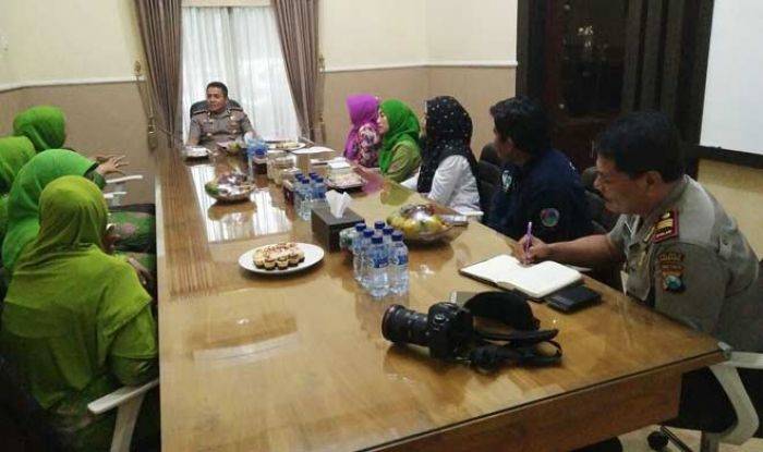 Kapolres Apresiasi Komitmen Laskar Anti Narkoba Muslimat NU Jombang Kapolres Apresiasi Komitmen Laskar Anti Narkoba Muslimat NU Jombang
