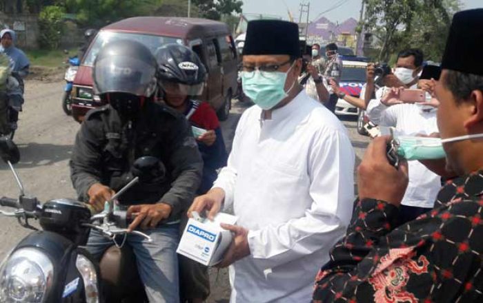 Gus Ipul Bersyukur Jalan Betoyo-Pecuk Manyar Akhirnya Diaspal Gus Ipul Bersyukur Jalan Betoyo-Pecuk Manyar Akhirnya Diaspal