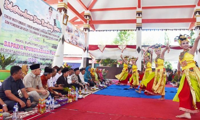 Tiga Desa di Mojokerto Terima BK Rp 900 Juta Tiga Desa di Mojokerto Terima BK Rp 900 Juta