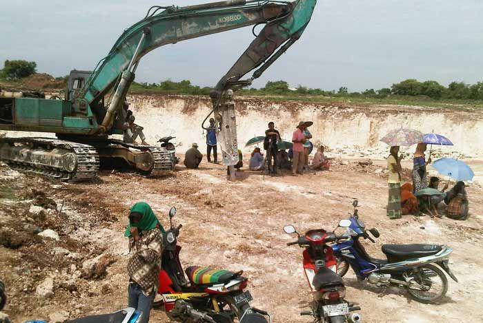 Golkar dan PAN Dukung DPRD Gresik Tindaklanjuti Lahan Bekas Tambang Golkar dan PAN Dukung DPRD Gresik Tindaklanjuti Lahan Bekas Tambang
