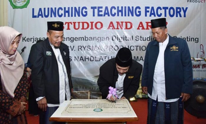 Terapkan Program Tefa, SMK Plus NU Sidoarjo Luncurkan Studio Art