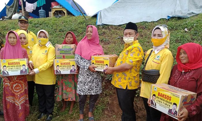 Gelar Bakti Sosial, Ketua DPD Golkar Jatim dan Jombang Beri Bantuan kepada Ratusan Korban Banjir Gelar Bakti Sosial, Ketua DPD Golkar Jatim dan Jombang Beri Bantuan kepada Ratusan Korban Banjir
