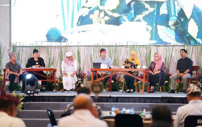 Di Cangkrukan Menkopolhukam, Gubernur Khofifah Optimis Pelaksanaan Pemilu 2024 Berjalan Lancar Di Cangkrukan Menkopolhukam, Gubernur Khofifah Optimis Pelaksanaan Pemilu 2024 Berjalan Lancar