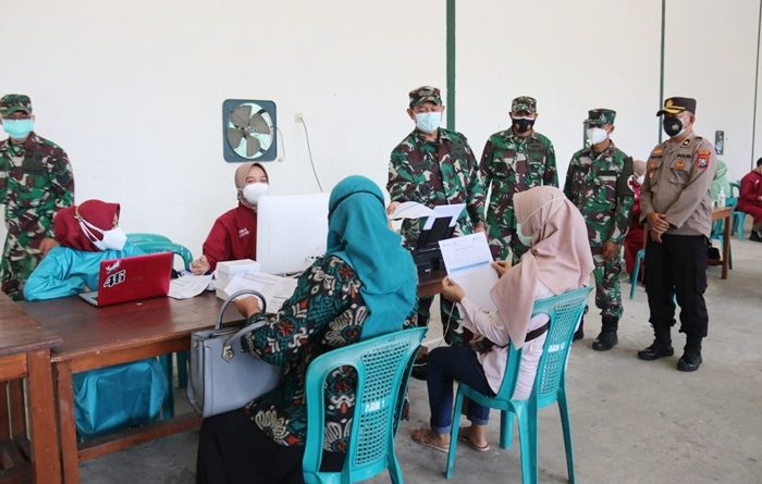 Kasrem 081/Madiun Cek Pelaksanaan PPKM Darurat di Wilayah Ngawi Kasrem 081/Madiun Cek Pelaksanaan PPKM Darurat di Wilayah Ngawi