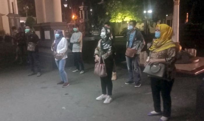 Tiba di Tuban, 7 TKI dari Malaysia Dipantau Tim Gugus Tugas Covid-19 Tiba di Tuban, 7 TKI dari Malaysia Dipantau Tim Gugus Tugas Covid-19