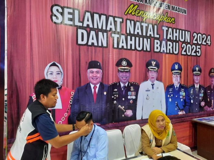 17 Juta Orang Bakal Ramaikan Libur di Nataru Jatim, Pemprov Siagakan 36 PSC dan Ratusan Fasyankes 17 Juta Orang Bakal Ramaikan Libur di Nataru Jatim, Pemprov Siagakan 36 PSC dan Ratusan Fasyankes