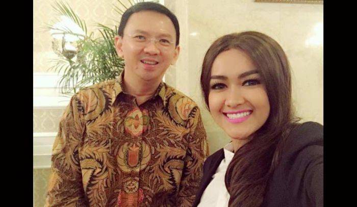 Julia Perez Ngaku Sudah Liat Dalemnya Ahok, Saat Dipegang Diam Julia Perez Ngaku Sudah Liat Dalemnya Ahok, Saat Dipegang Diam