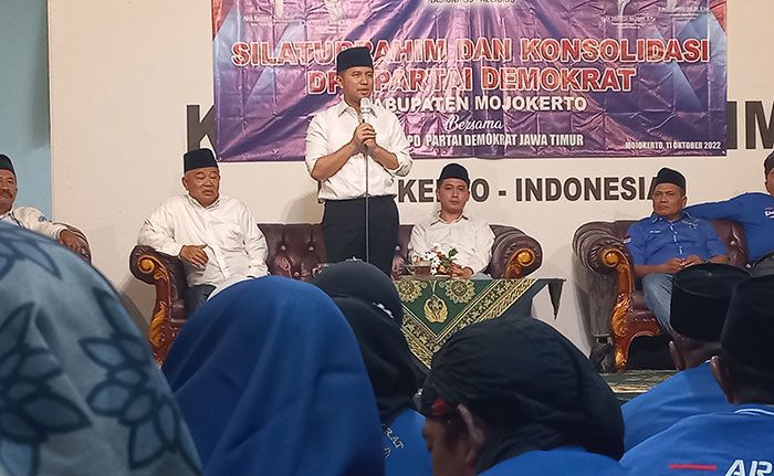 Ketua DPD Demokrat Jatim Silaturahmi ke Ponpes Amanatul Ummah Ketua DPD Demokrat Jatim Silaturahmi ke Ponpes Amanatul Ummah