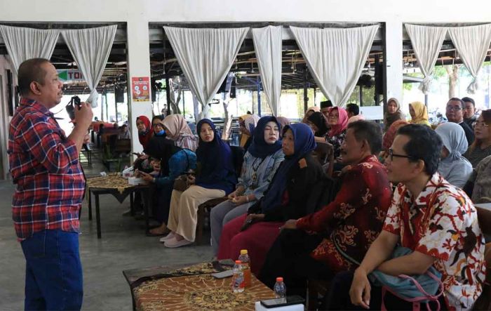Waspadai Pinjol, Indah Kurnia Ajak Pelaku UMKM Bijak Atur Keuangan Waspadai Pinjol, Indah Kurnia Ajak Pelaku UMKM Bijak Atur Keuangan