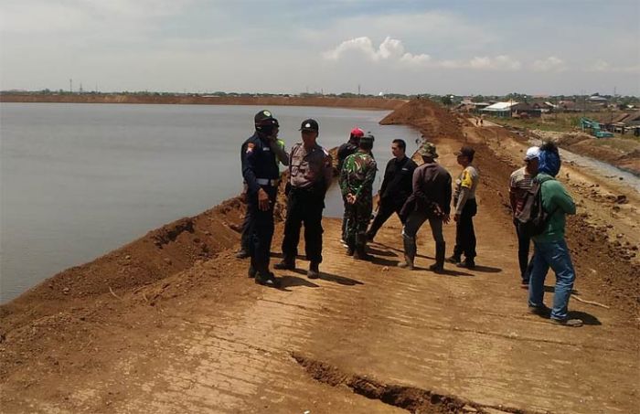 Tanggul Lumpur Lapindo yang Ambles Belum Bisa Diperbaiki Tanggul Lumpur Lapindo yang Ambles Belum Bisa Diperbaiki
