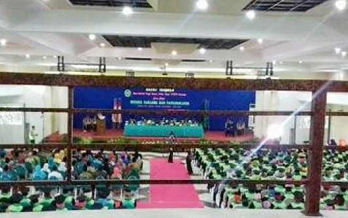 IAIN Ponorogo Gelar Wisuda Perdana IAIN Ponorogo Gelar Wisuda Perdana