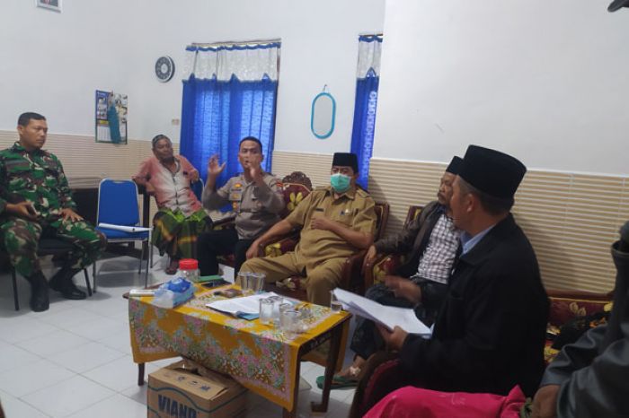 Pemilihan BPD Disoal, Warga Ragung Sampang Datangi Kantor Camat Pemilihan BPD Disoal, Warga Ragung Sampang Datangi Kantor Camat