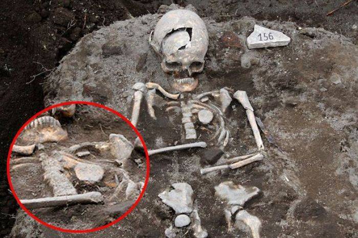 Kerangka Dracula Ditemukan ‘Indiana Jones Bulgaria’ Kerangka Dracula Ditemukan ‘Indiana Jones Bulgaria’