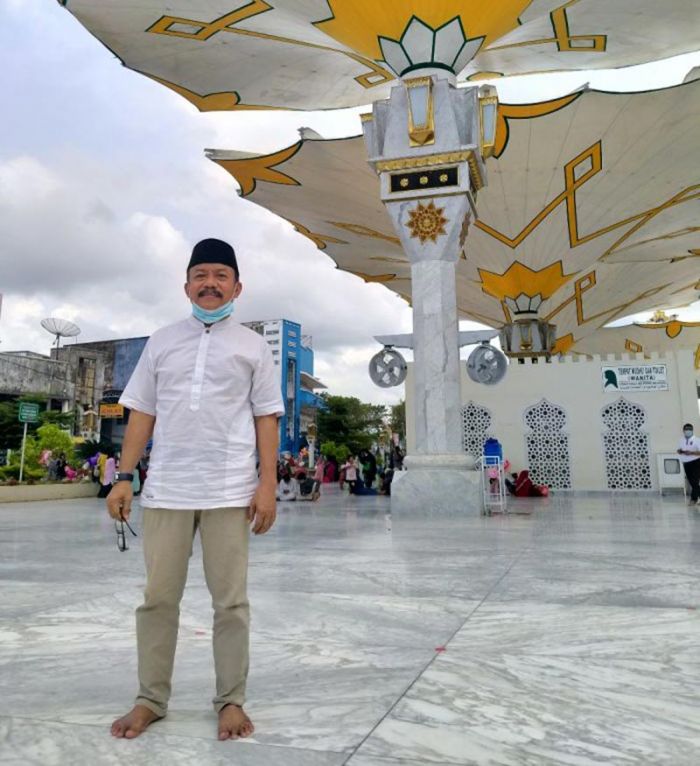 Bernuansa Masjid Nabawi Madinah, Kiai Asep Betah di Masjid Raya Baiturrahman Aceh (2) Bernuansa Masjid Nabawi Madinah, Kiai Asep Betah di Masjid Raya Baiturrahman Aceh (2)