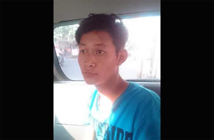 Pemuda ini Nekat Gondol Sepeda Onthel Milik Polisi Pemuda ini Nekat Gondol Sepeda Onthel Milik Polisi