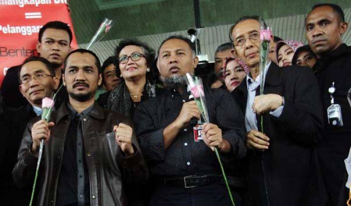 Jaksa Agung Deponering Kasus BW dan Samad, KPK Apresiasi, Sejumlah Politisi Meradang