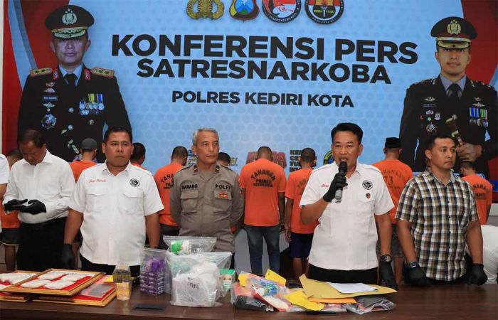 Selama Juli-Agustus 2024, Satresnarkoba Polres Kediri Kota Ungkap 10 Kasus dan Amankan 12 Tersangka Selama Juli-Agustus 2024, Satresnarkoba Polres Kediri Kota Ungkap 10 Kasus dan Amankan 12 Tersangka