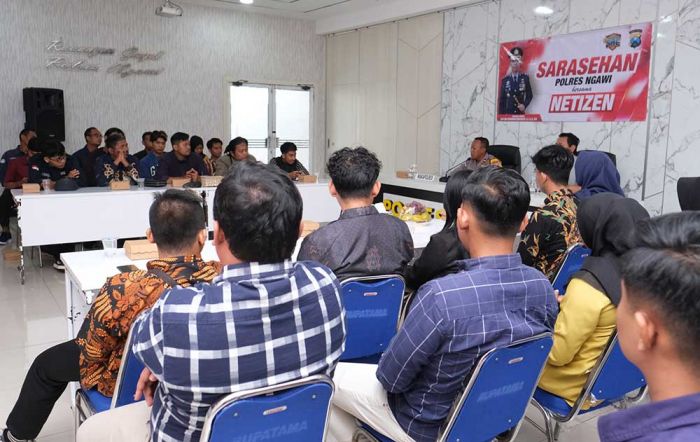 Jaga Kondusivitas Jelang Pilkada, Polres Ngawi Gelar Sarasehan Bersama Netizen Jaga Kondusivitas Jelang Pilkada, Polres Ngawi Gelar Sarasehan Bersama Netizen