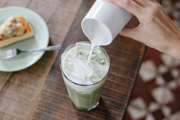 Perbedaan Susu UHT dan Fresh Milk, Mana yang Paling Bagus? Perbedaan Susu UHT dan Fresh Milk, Mana yang Paling Bagus?