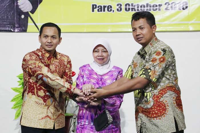 Bupati Kediri Hadiri Cangkrukan “Jogo Kediri Aman dan Damai” Bupati Kediri Hadiri Cangkrukan “Jogo Kediri Aman dan Damai”