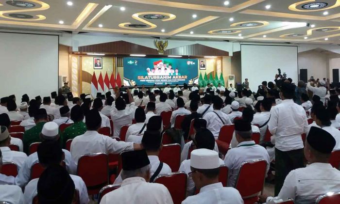 Hadiri Silaturahim Akbar di Jember, Ketua PBNU Temui Jajaran Pengurus dari Cabang hingga Ranting Hadiri Silaturahim Akbar di Jember, Ketua PBNU Temui Jajaran Pengurus dari Cabang hingga Ranting