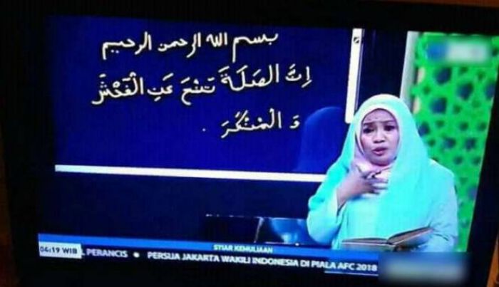 Ustadzah Nina Handayani Minta Maaf Salah Tulis Ayat Al-Quran saat Ceramah di Metro TV Ustadzah Nina Handayani Minta Maaf Salah Tulis Ayat Al-Quran saat Ceramah di Metro TV