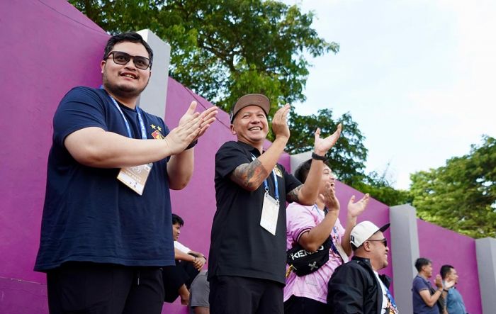 Nribun Bareng Gading Marten, Bupati Kediri Berharap Persik Terus Tuai Kemenangan