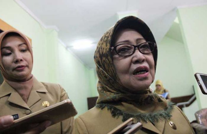 Tambahan Tunjangan DPRD Jombang Bakal Terealisasi Pasca Penetapan P-APBD 2017 Tambahan Tunjangan DPRD Jombang Bakal Terealisasi Pasca Penetapan P-APBD 2017