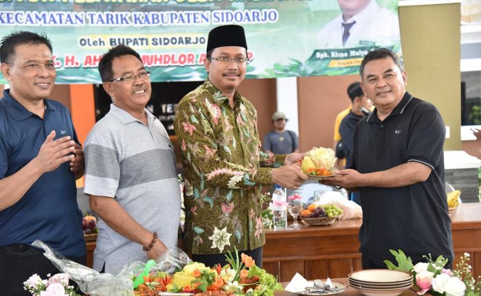 Bupati Sidoarjo Dorong Desa Tingkatkan Kualitas Pelayanan Publik Bupati Sidoarjo Dorong Desa Tingkatkan Kualitas Pelayanan Publik
