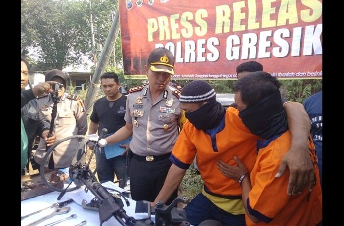 Polres Gresik Tembak Komplotan Pencuri Kendaraan Roda Empat