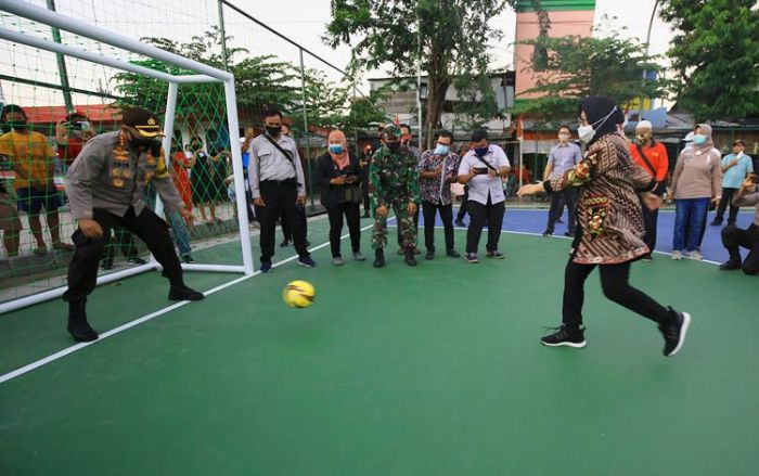 Resmikan Rusunawa dan Lapangan Olahraga, Wali Kota Risma Berharap Bisa Tumbuhkan Ekonomi Warga