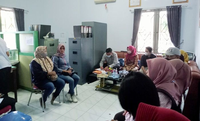 Buruh PT PMP Unit Industri Bobbin Diundang Musyawarah Disnaker Jember Tuntaskan Polemik PHK Sepihak