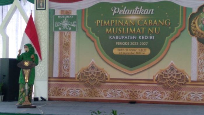 Lantik PC Muslimat NU Kediri, Khofifah Ajak Sedekah Oksigen, ini Manfaat Besarnya