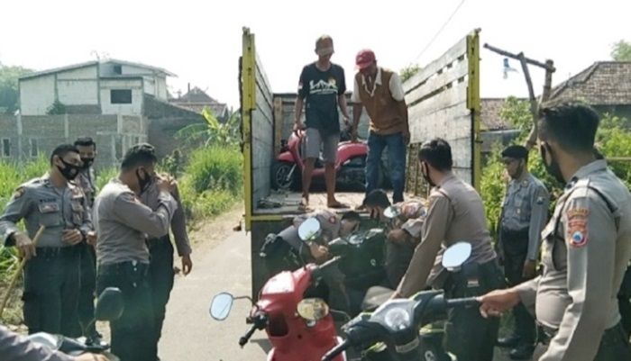 Resahkan Warga, Polres Jombang Bubarkan Balap Liar, Puluhan Motor Diangkut Resahkan Warga, Polres Jombang Bubarkan Balap Liar, Puluhan Motor Diangkut