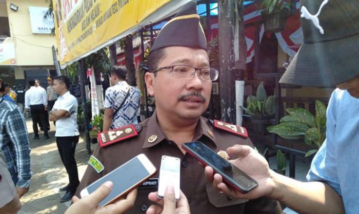 Kejari Targetkan Dua Bulan Berkas Tersangka Kasus Jasmas Tuntas Kejari Targetkan Dua Bulan Berkas Tersangka Kasus Jasmas Tuntas