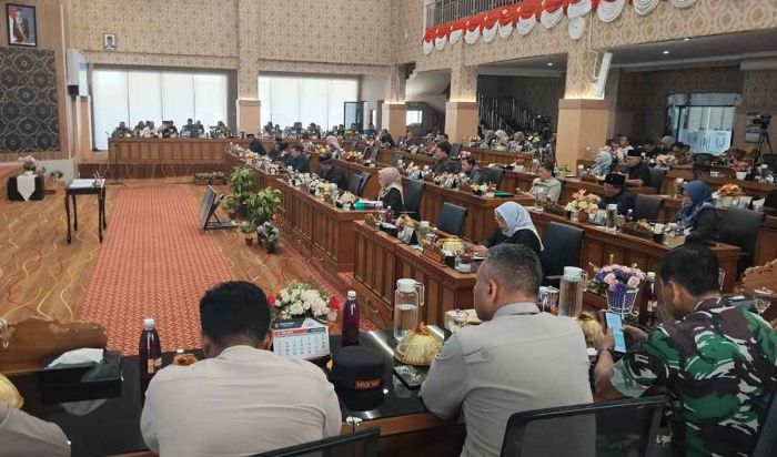Semua Fraksi Setujui Raperda LPJP APBD Kota Madiun 2023 Semua Fraksi Setujui Raperda LPJP APBD Kota Madiun 2023