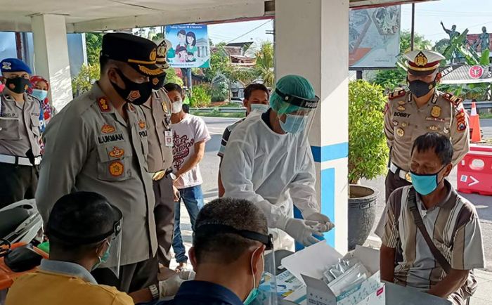 Rapid Test Acak Terhadap Pengendara di Simpang Tiga Mengkreng Kediri, Satu Orang Positif Covid-19