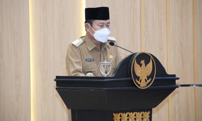 Gelar Rapat Paripurna DPRD Lamongan, Eksekutif Optimis Semua Target RPJMD Tercapai Gelar Rapat Paripurna DPRD Lamongan, Eksekutif Optimis Semua Target RPJMD Tercapai