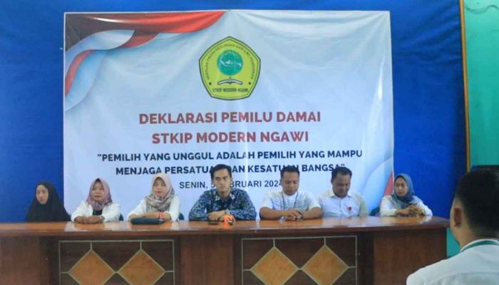 Tolak Politik Praktis di Lingkungan Kampus, STKIP Modern Ngawi Gelar Deklarasi Pemilu Damai Tolak Politik Praktis di Lingkungan Kampus, STKIP Modern Ngawi Gelar Deklarasi Pemilu Damai